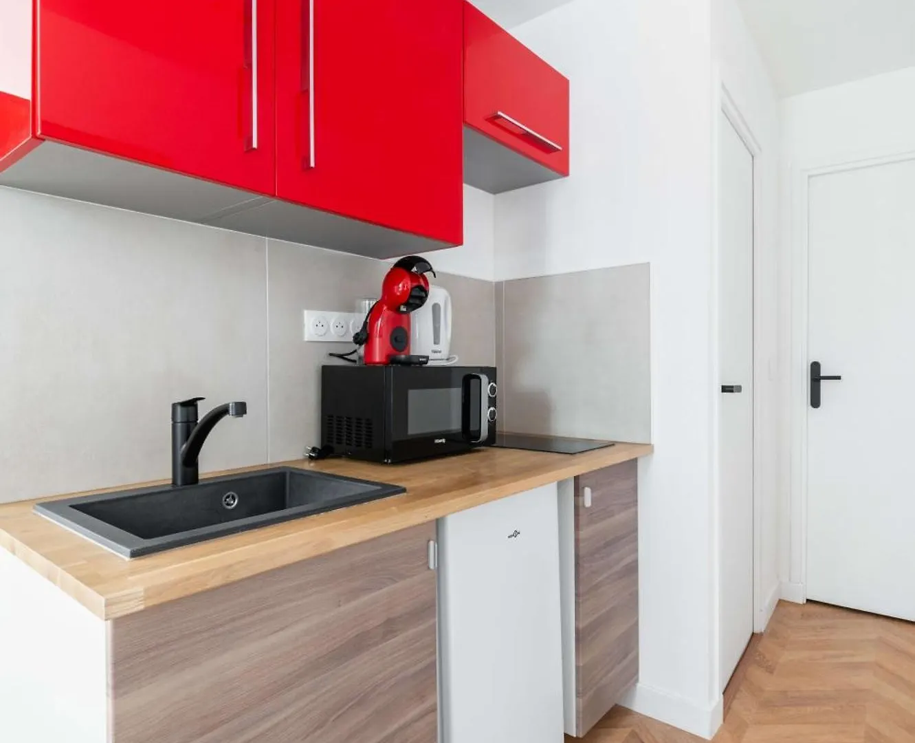 Appartement Tout Equipe Et Cosy Paris 18 - 4P 0*,  فرنسا