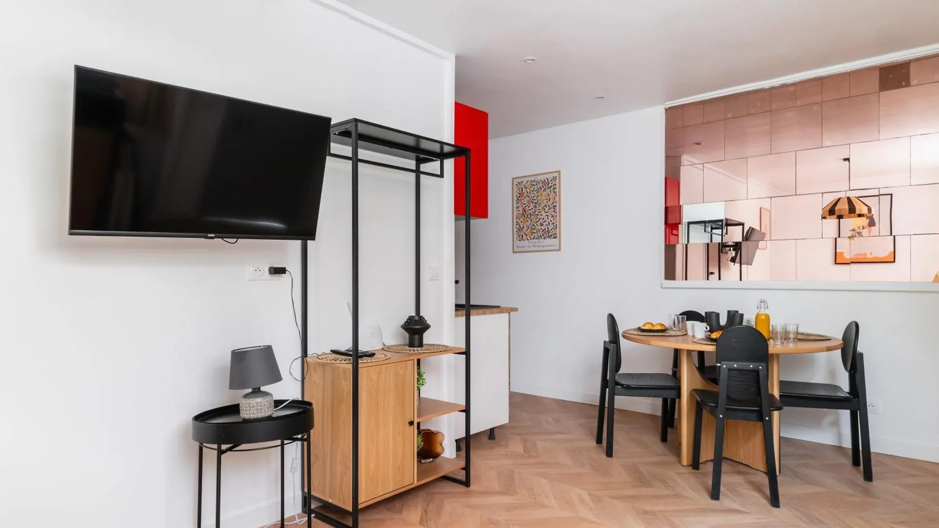 Appartement Tout Equipe Et Cosy Paris 18 - 4P 0*,